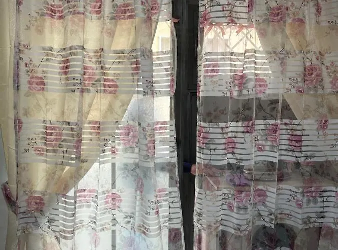 House * Неаполь